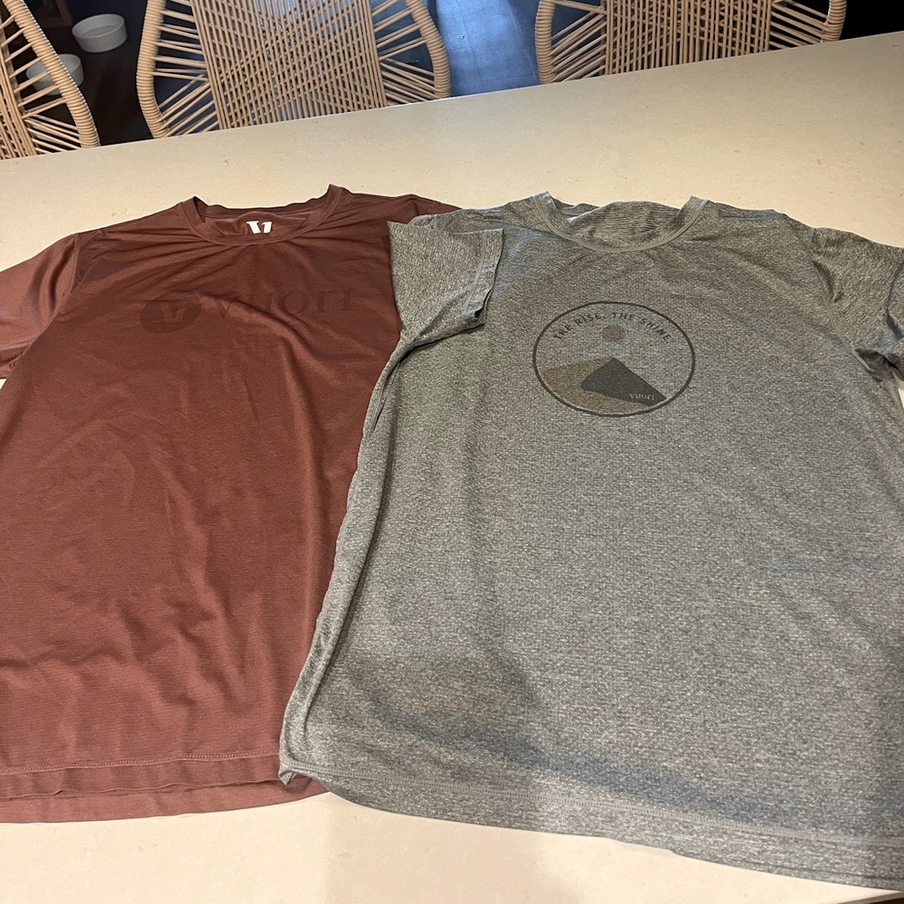 Men’s Vuori athletic shirts - Large